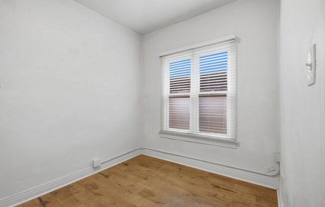 1 bed, 1 bath, $1,100, Unit 722-06