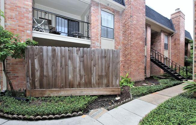 1601 S Shepherd Dr