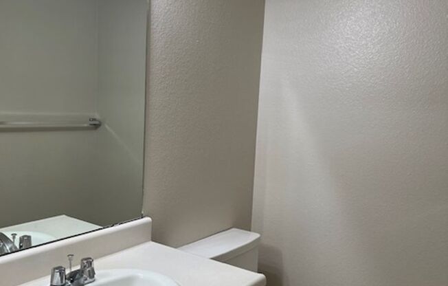 2 beds, 2 baths, 900 sqft, $1,675, Unit 817-48