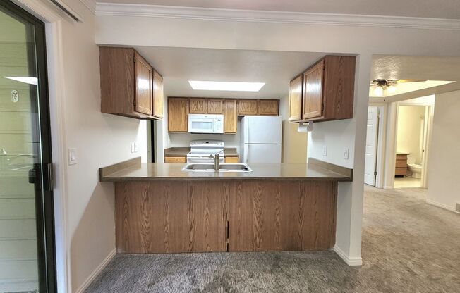 2 beds, 1 bath, 930 sqft, $1,349, Unit 964-21