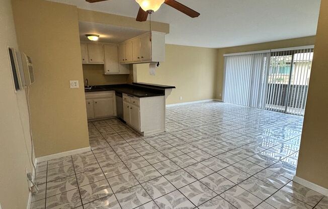 UPSTAIRS 1 BEDROOM CONDO FOR LEASE- GATED COMMUNITY