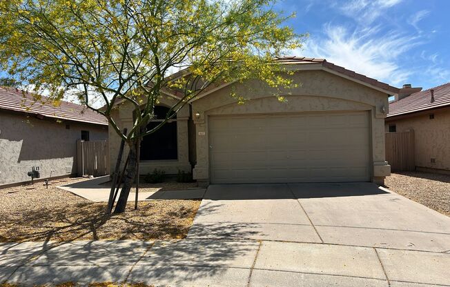 Single Story *NEW* Paint + *NEW* Flooring Desert Ridge Delight!