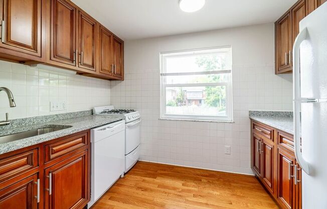 247 S 18 AVE