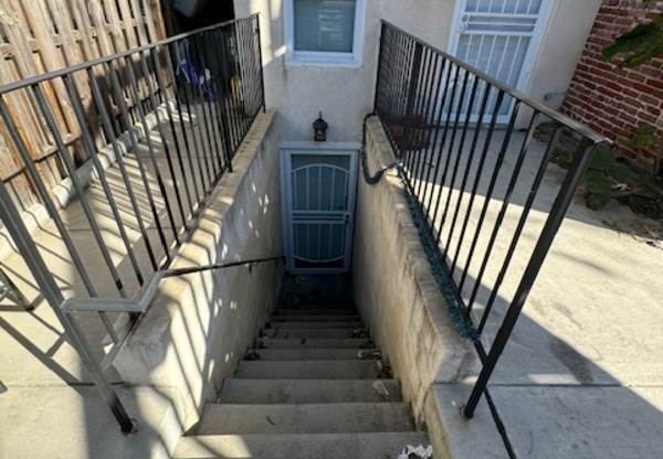 1706 N BROADWAY 1