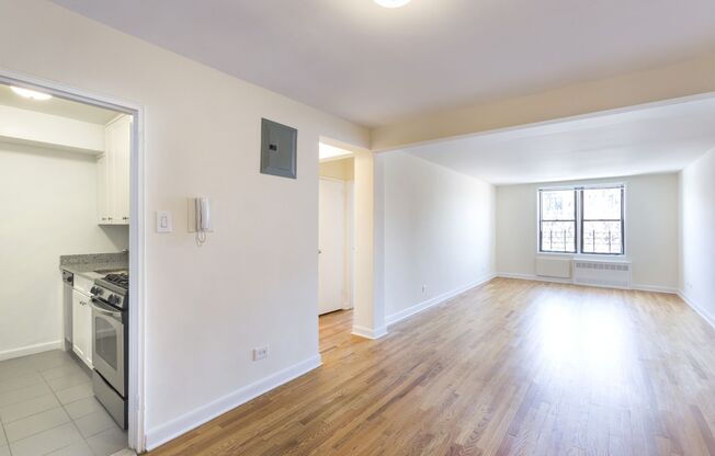 1 bed, 1 bath, 775 sqft, $2,650, Unit 5D