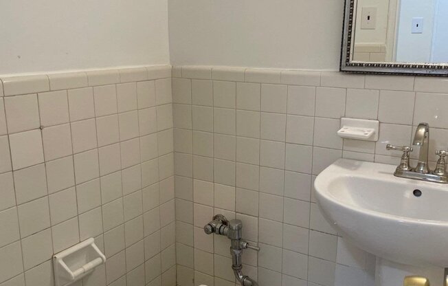 Studio, 1 bath, 550 sqft, $2,200