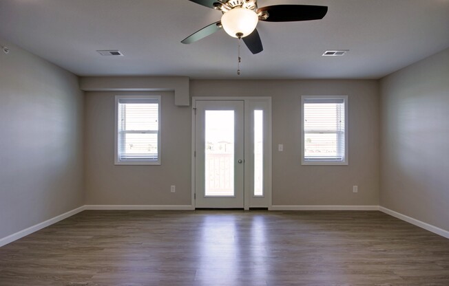3 beds, 2 baths, 1,502 sqft, $1,975, Unit 1204-201
