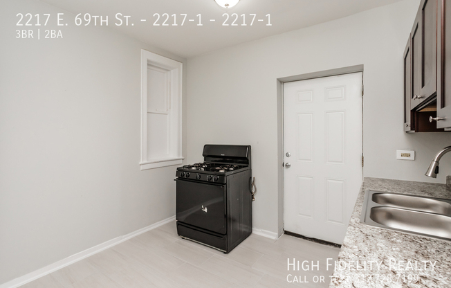 2217 E 69th St