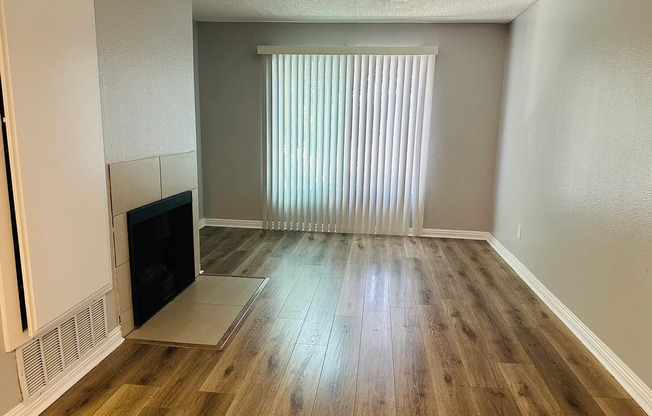 2 Bedroom Apartments in Van Nuys