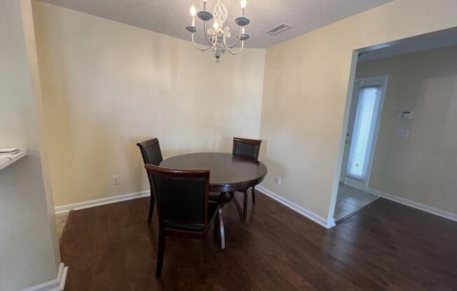 901 Litchfield Way Unit E