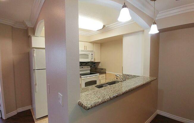 2 beds, 2 baths, 950 sqft, $2,750, Unit 118