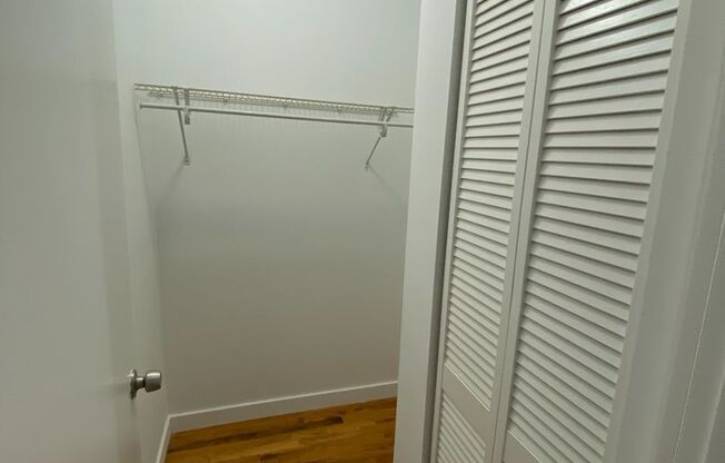 Studio, 1 bath, 275 sqft, $1,300, Unit 7456-3A