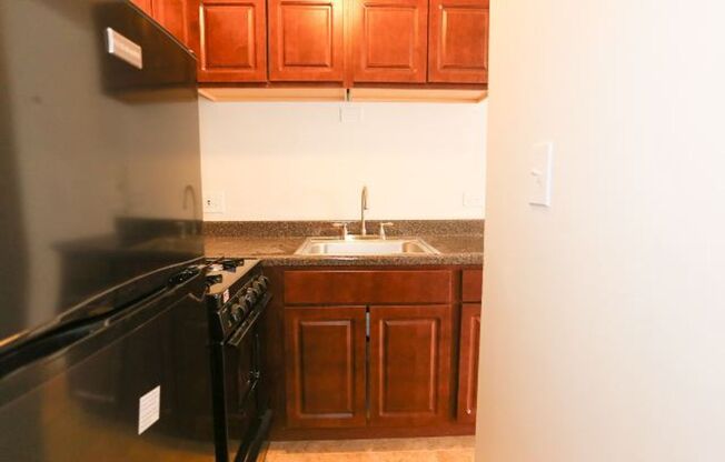 1 bed, 1 bath, $1,350, Unit 421