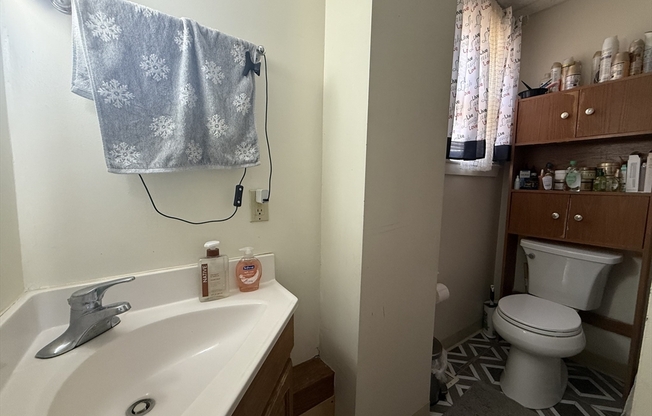 12 WINTHROP AVE