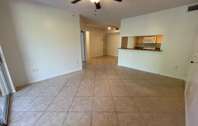ANNUAL RENTAL - RESERVE AT NAPLES 2 BED / 1 BATH
