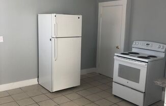 1 bed, 1 bath, $1,300, Unit 32H - 201