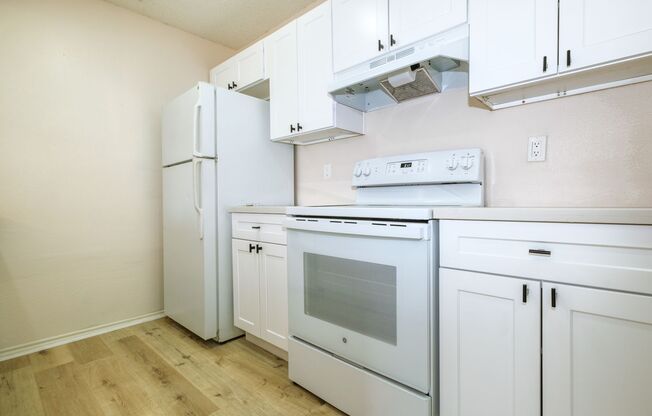 Woodlake ~ 2 Bedroom Duplex