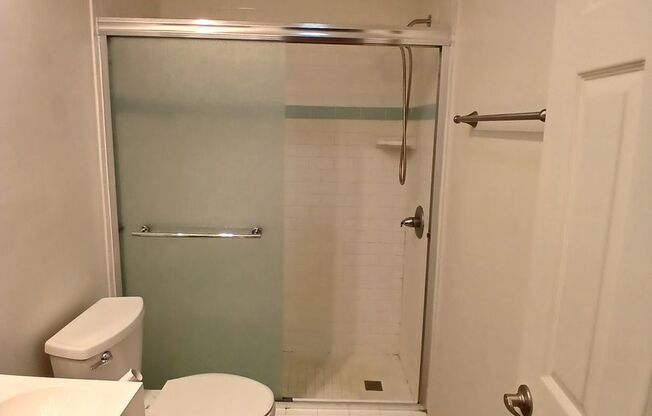 1 bed, 1 bath, $2,495, Unit 106