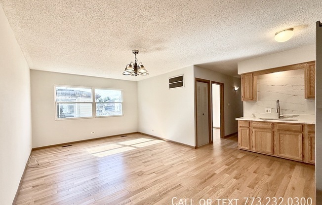 222 W 26 ST