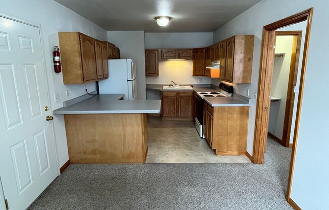 1 bed, 1 bath, $475, Unit #23