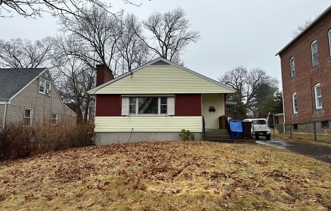 3 beds, 1 bath, $1,900