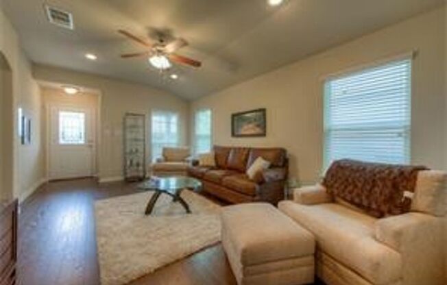 Charming 1 Story in Cedar Park Town Center