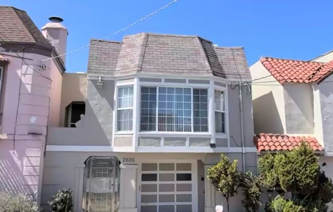 Bright & Spacious Single Family Home - Parkside