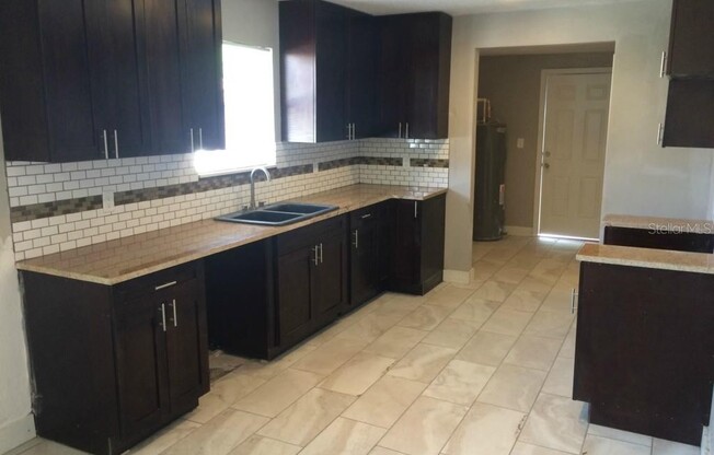 3/2 COMING AVAILABLE!