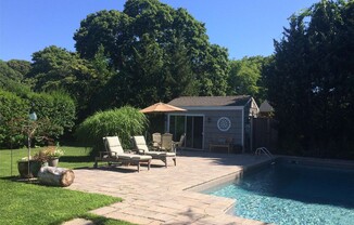 29 BREWSTER LN N