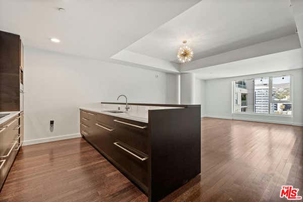 1 bed, 2 baths, 1,410 sqft, $5,200