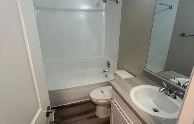 2 beds, 2 baths, 1,015 sqft, $3,025, Unit 208