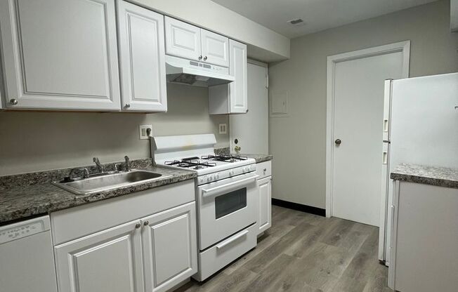 Spacious 3 Bedroom Townhouse in Franklintown!