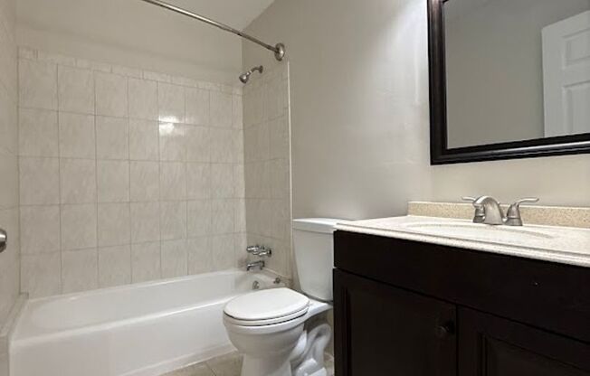 2 beds, 1 bath, $2,150, Unit Unit 32