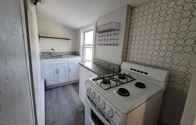 12 FARNUM ST