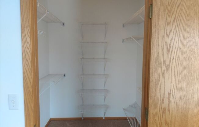 1 bed, 1 bath, 864 sqft, $1,360, Unit 810-307