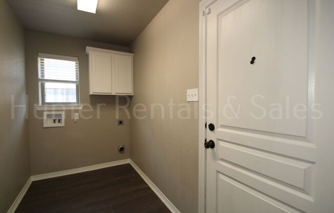 4 beds, 2 baths, $2,050