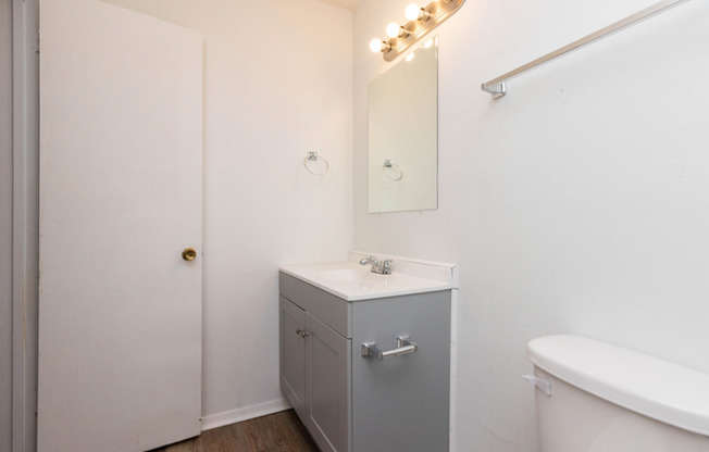1 bed, 1 bath, 780 sqft, $699, Unit 2801-122