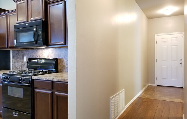 3 beds, 2 baths, $1,445