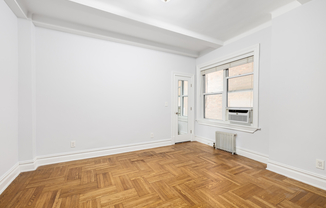 25 W 64 ST