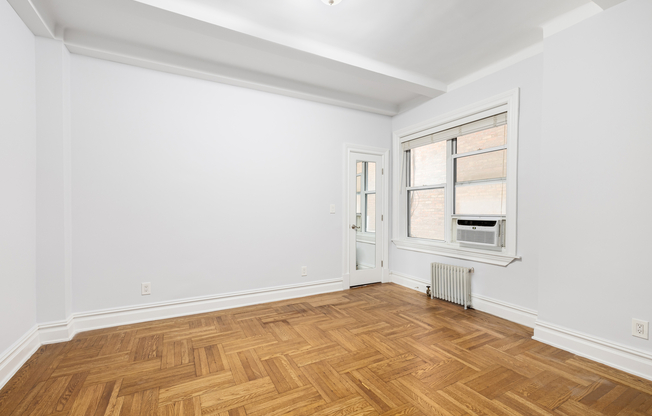 25 W 64 ST