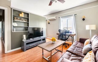 77 W GLENARM ST