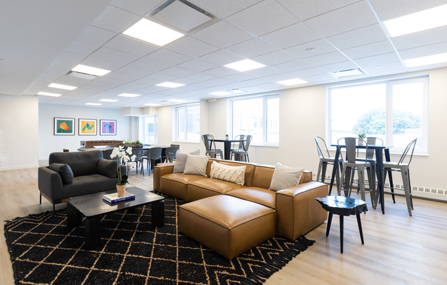 1 bed, 1 bath, $3,095, Unit 207