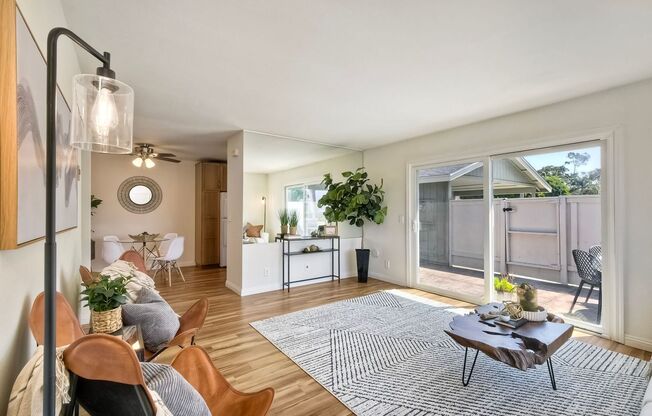 Encinitas 3 Bedroom/2 Bath Condo!