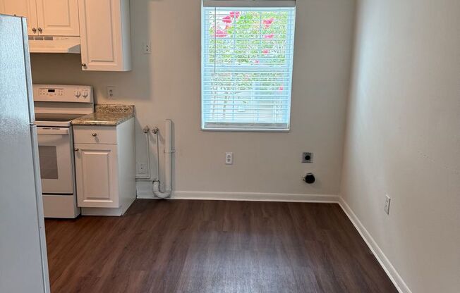 2 beds, 1.5 baths, 809 sqft, $1,345, Unit 22
