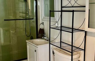 Hidden Gem with Views! 2 bedroom, 1 bathroom