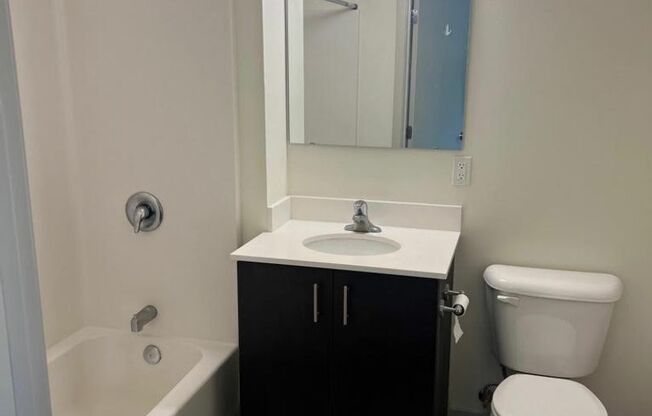 Studio, 1 bath, 281 sqft, $1,045, Unit 209