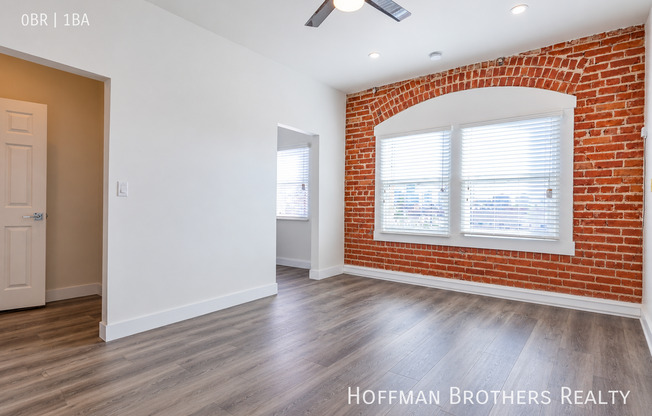 200 S Kenmore Ave