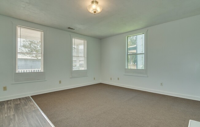 Watkins St  537