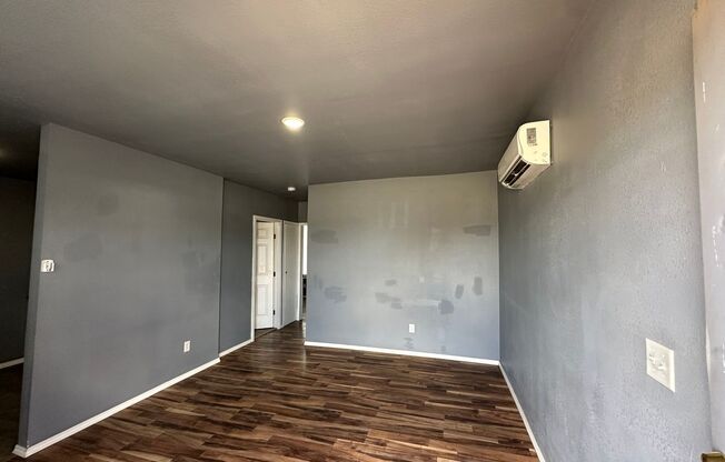 2 beds, 1 bath, 675 sqft, $750, Unit D