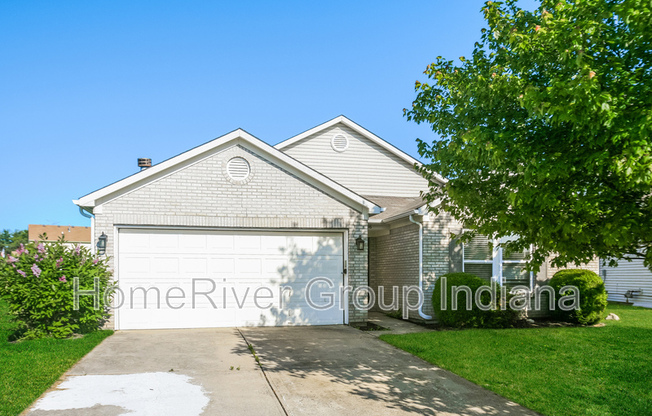 6886 W RALEIGH DR